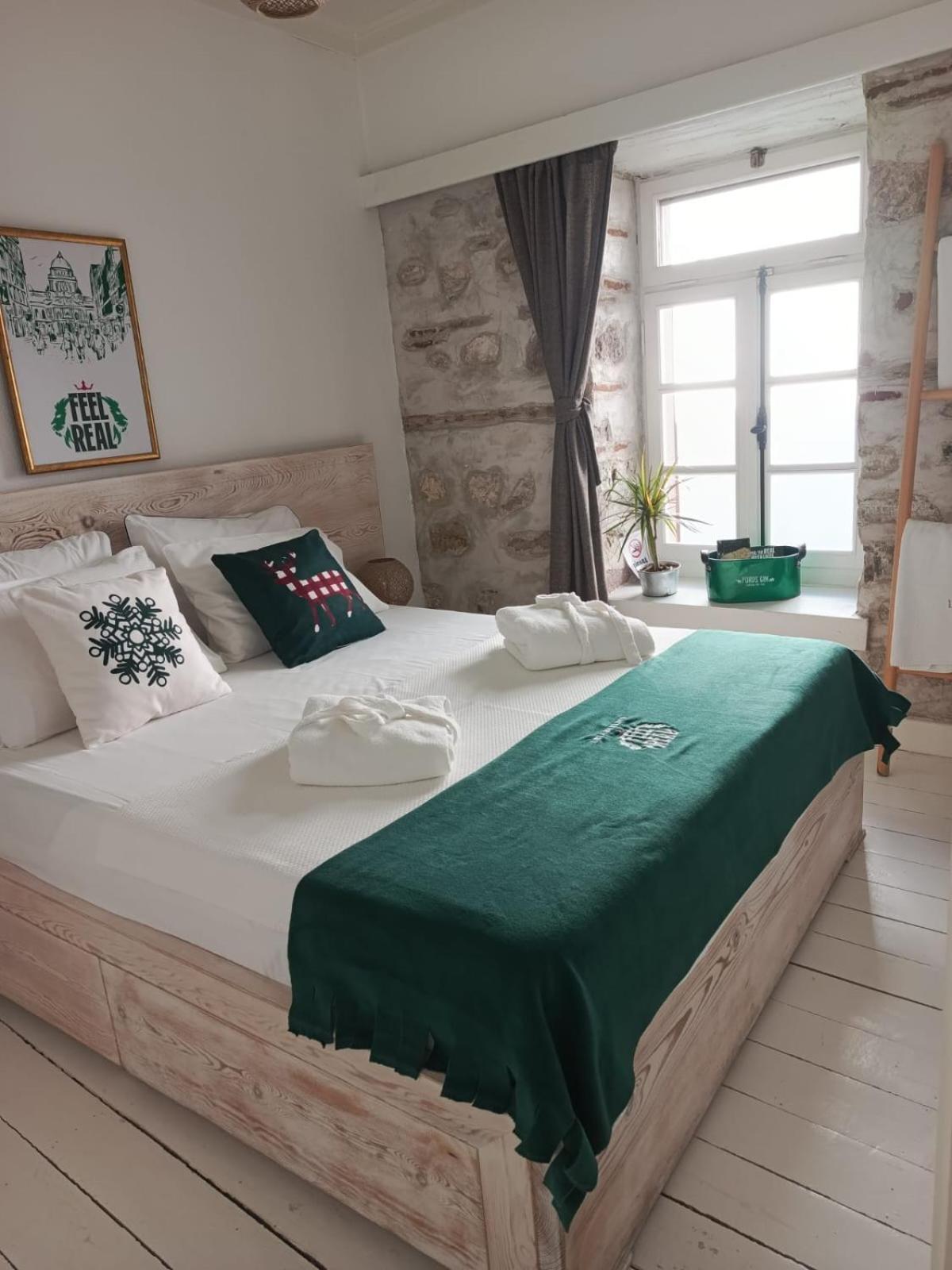 Berlin'S Guest House Urla Exterior foto